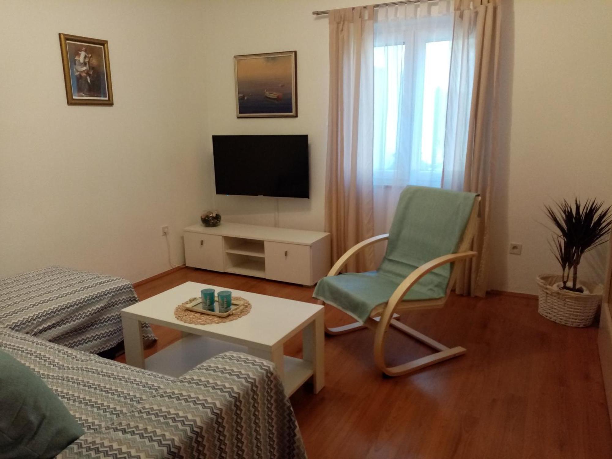 Apartment Tihana-ground Floor With Large Terrace